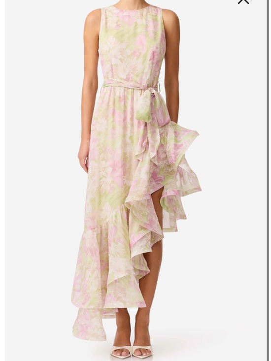 Elliatt Dresses & Skirts - 🌸 Elliatt Lacinda Floral Ruffle Tie Waist Asymmetric Gown – Size M 🌸